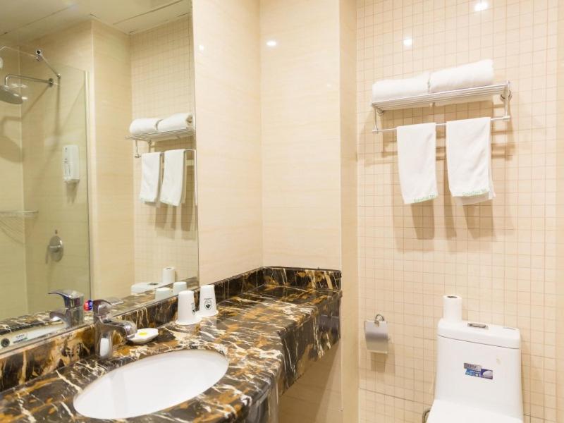 Greentree Inn Jiangsu Suzhou Kunshan High Speed Rail Station Hengshan Road Express Hotel Exterior foto